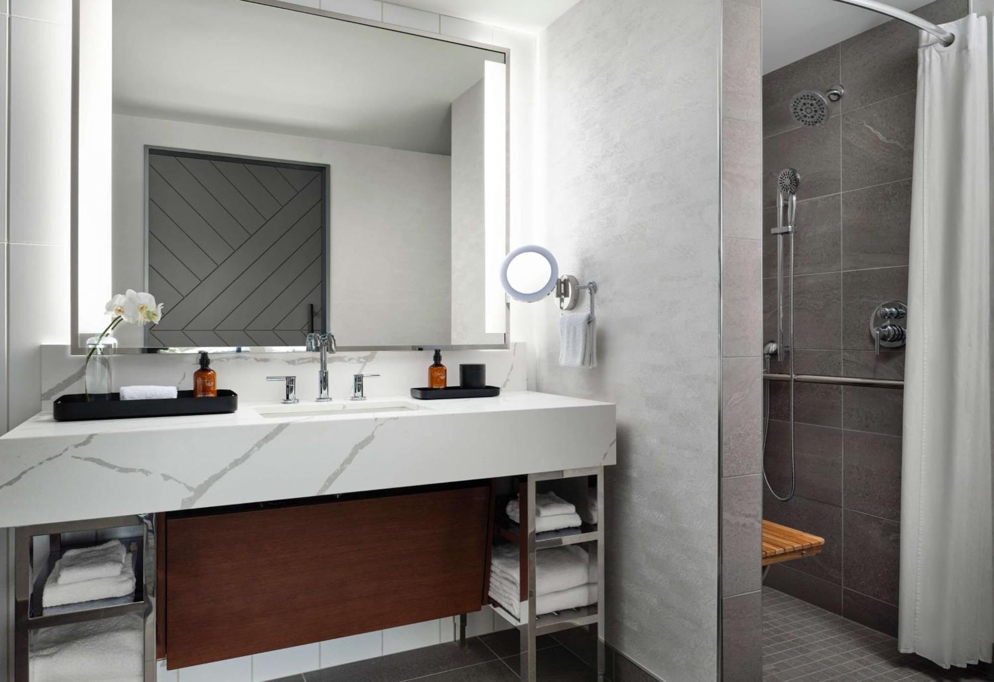 Hotel Alpenrock Breckenridge, Curio Collection By Hilton Exterior photo